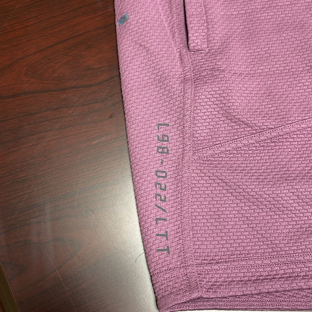 NWOT Lululemon athletica Zipper pockets dressy short - Picture 5 of 9